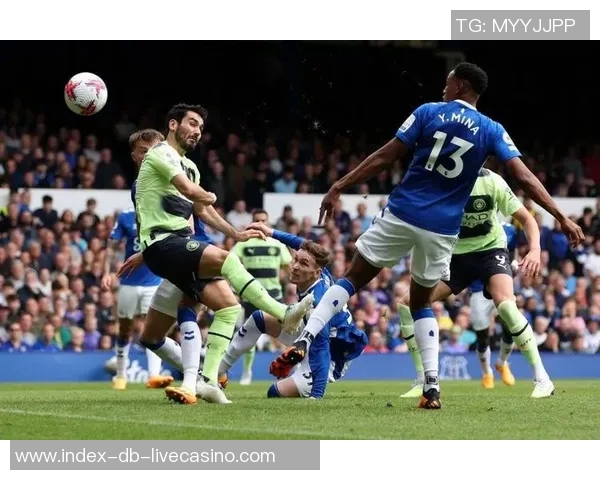英锦标赛足球精彩纷呈各队争夺荣耀与梦想的激烈较量 英锦标赛足球精彩纷呈各队争夺荣耀与梦想的激烈较量