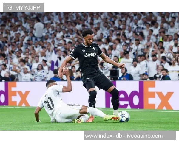 尤文图斯与皇家马德里欧冠决赛巅峰对决历史回顾与精彩瞬间分析